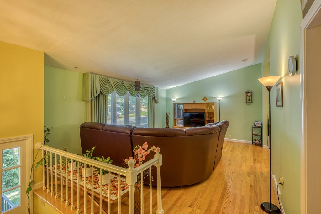 55 Valentine Road Northborough, MA 01532 - Photo 2 of 36 Gallery Image 2