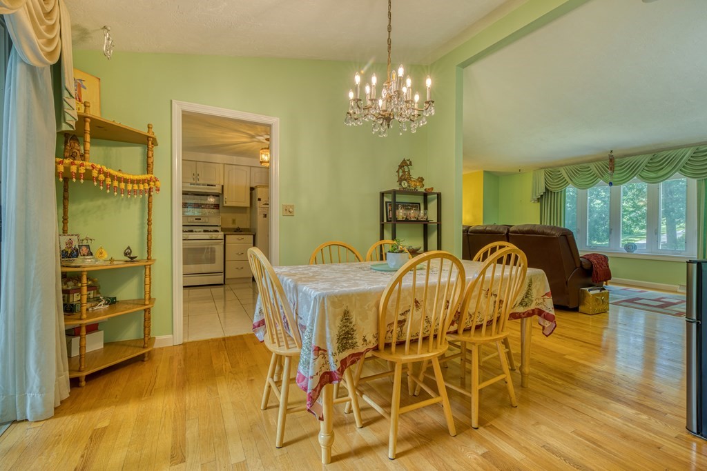 55 Valentine Road Northborough, MA 01532 - Photo 7 of 36 Gallery Image 7
