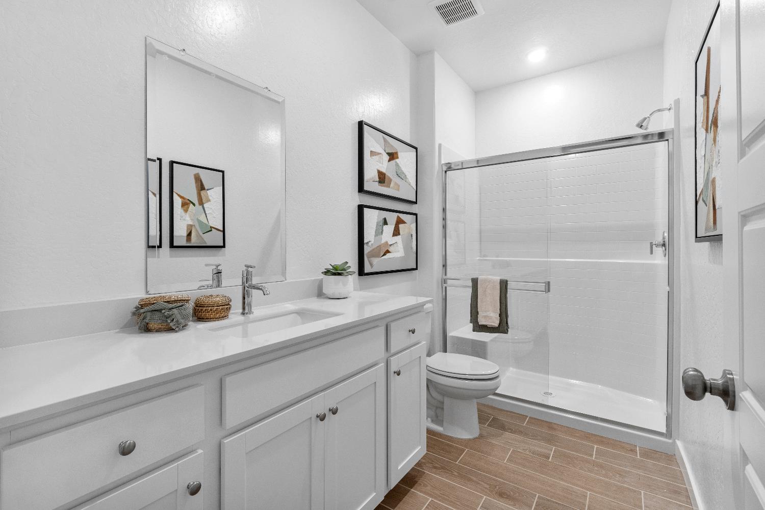 1053 Springtime Avenue Clovis, CA 93619 - Photo 21 of 42