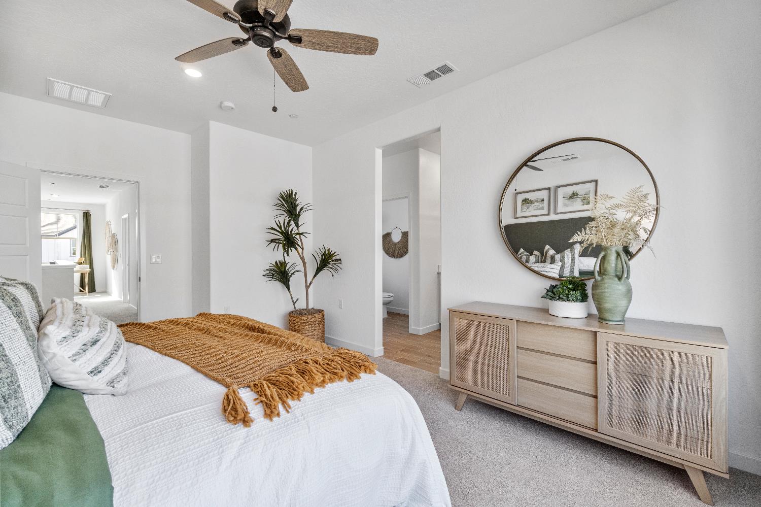 1053 Springtime Avenue Clovis, CA 93619 - Photo 30 of 42