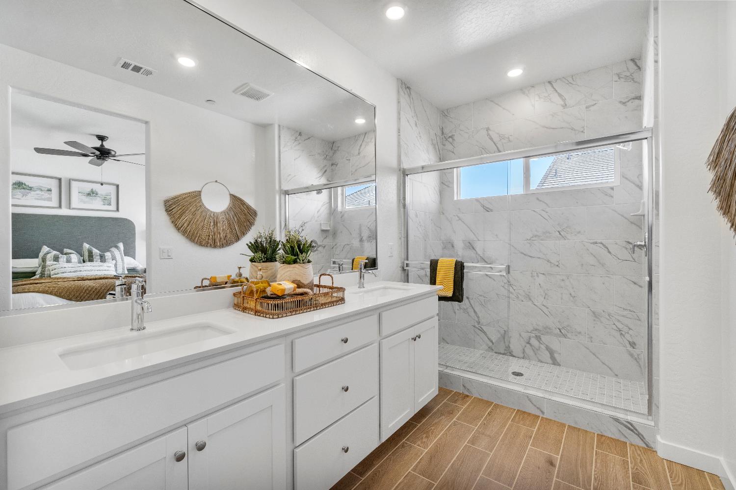 1053 Springtime Avenue Clovis, CA 93619 - Photo 31 of 42