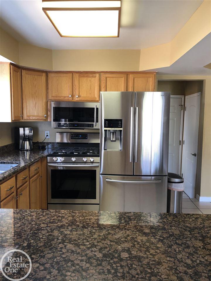 47725 Chrys Road Macomb, MI 48044 - Photo 27 of 51
