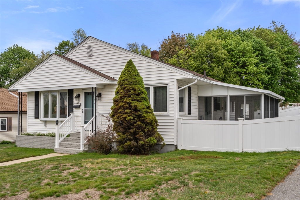 48 Charles Street Gardner, MA 01440 - Photo 2 of 20