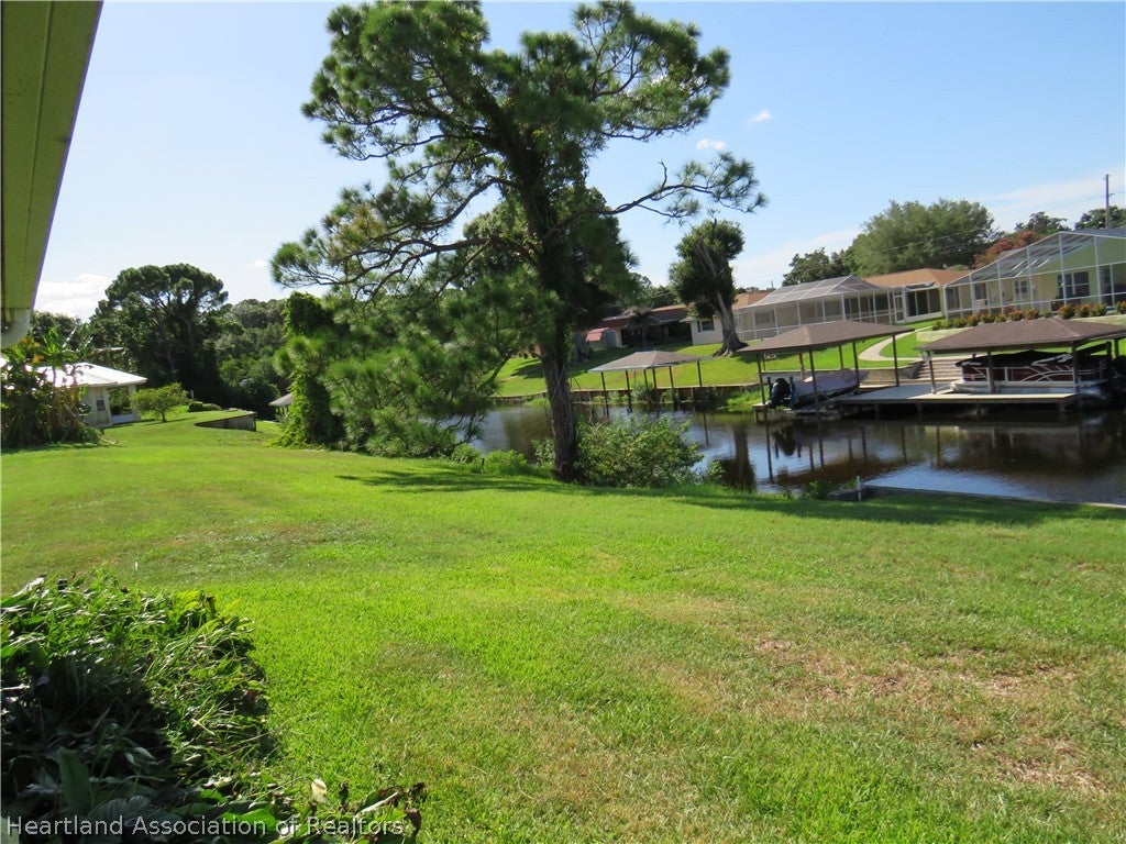 110 Citrus Road Northeast Lake Placid, FL 33852 - Photo 3 of 30 Gallery Image 3