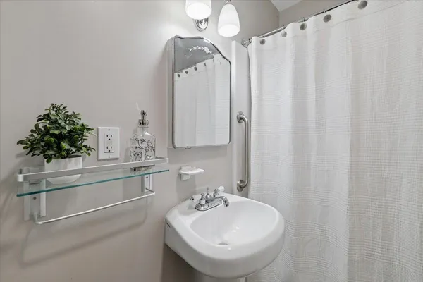 $525,000 | 4 Princeton Street, Concord, NH 03301