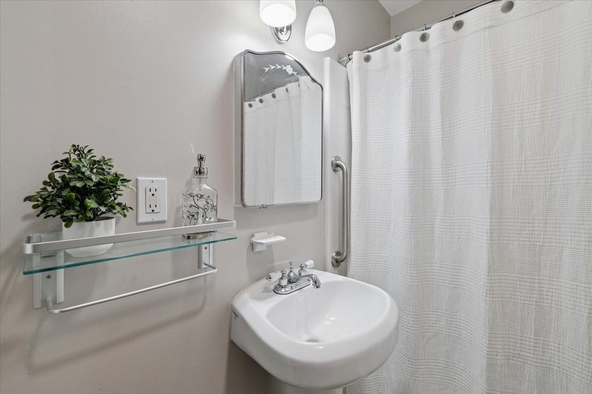 4 Princeton Street Concord, NH 03301 - Photo 18 of 31