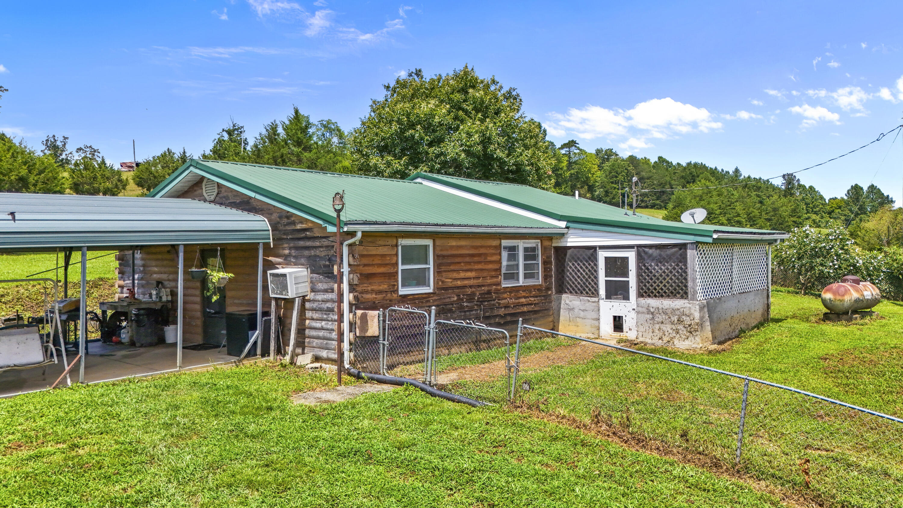 5119 Shoemaker Ridge Zoe, KY 41397 - Photo 10 of 46 DJI_20250806140302_0067_D