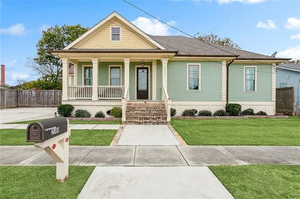 $435,000 | 2500 Culotta Street, Chalmette, LA 70043
