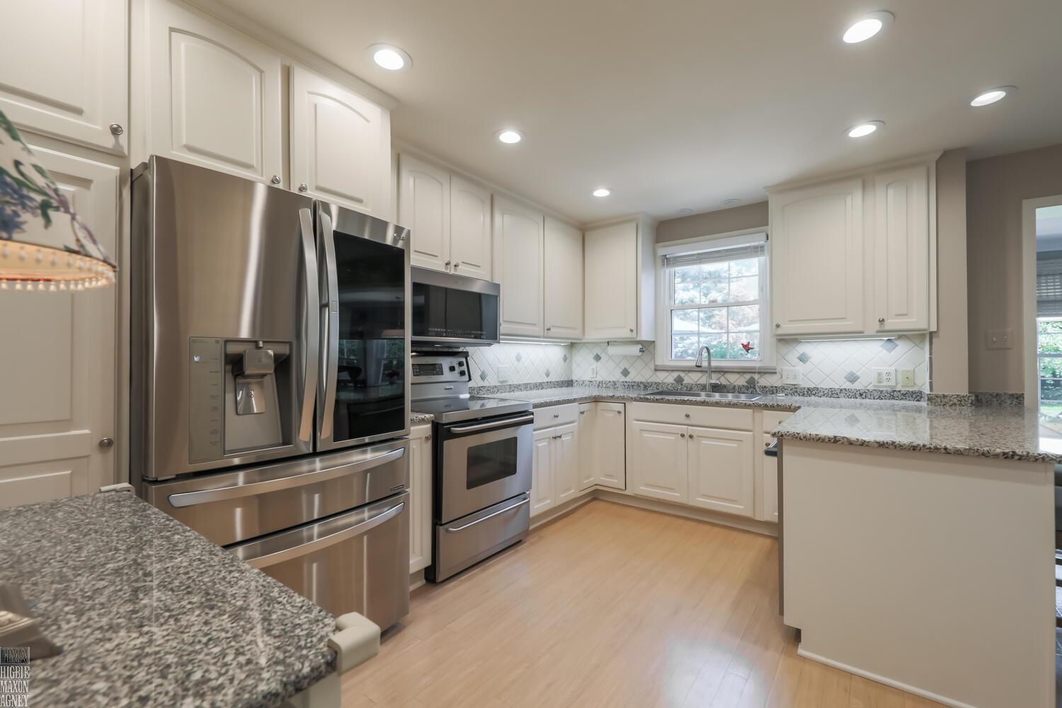 1052 Whittier Road Grosse Pointe, MI 48230 - Photo 8 of 38 Kitchen