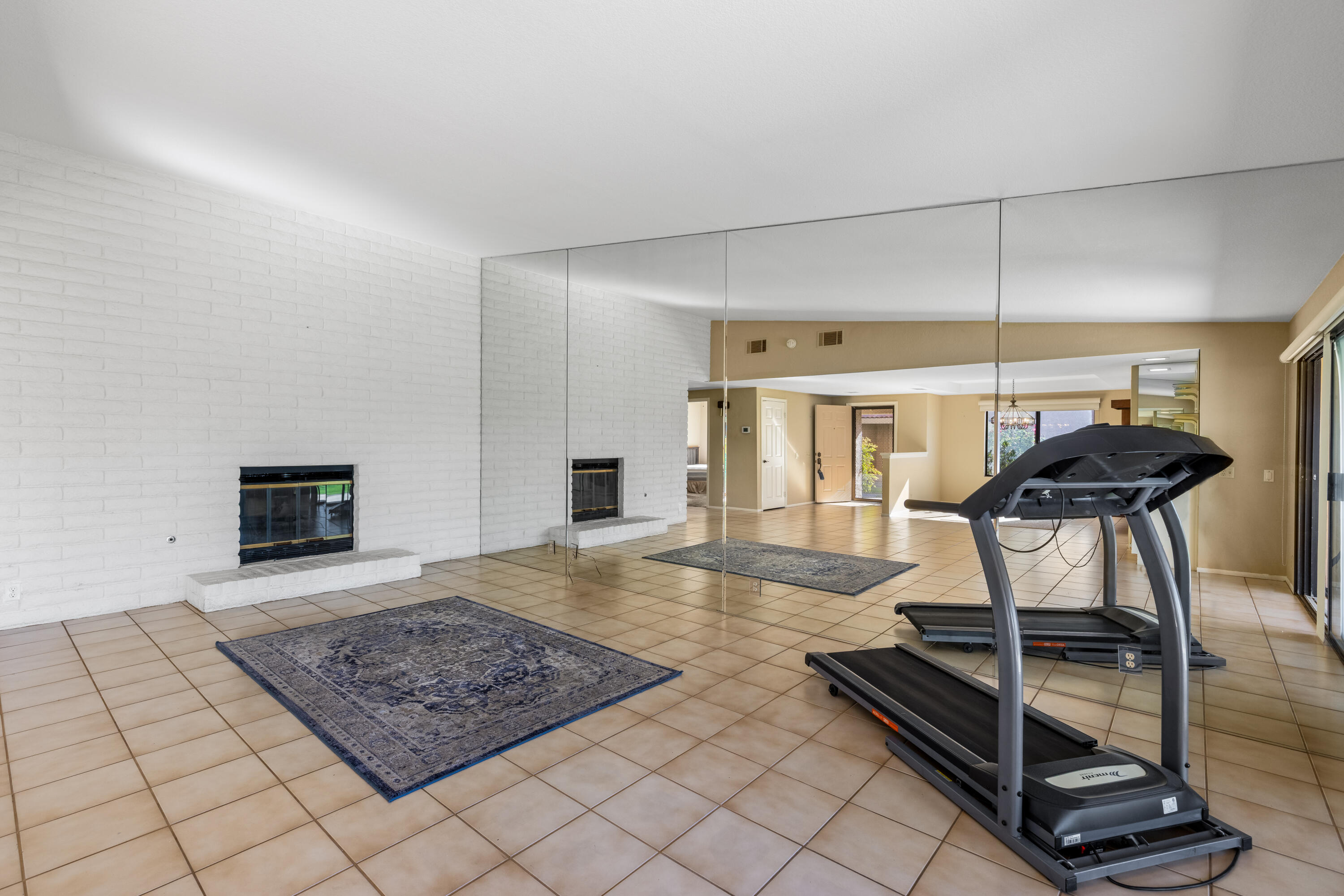 110 Conejo Circle Palm Desert, CA 92260 - Photo 14 of 66 1N4A8997