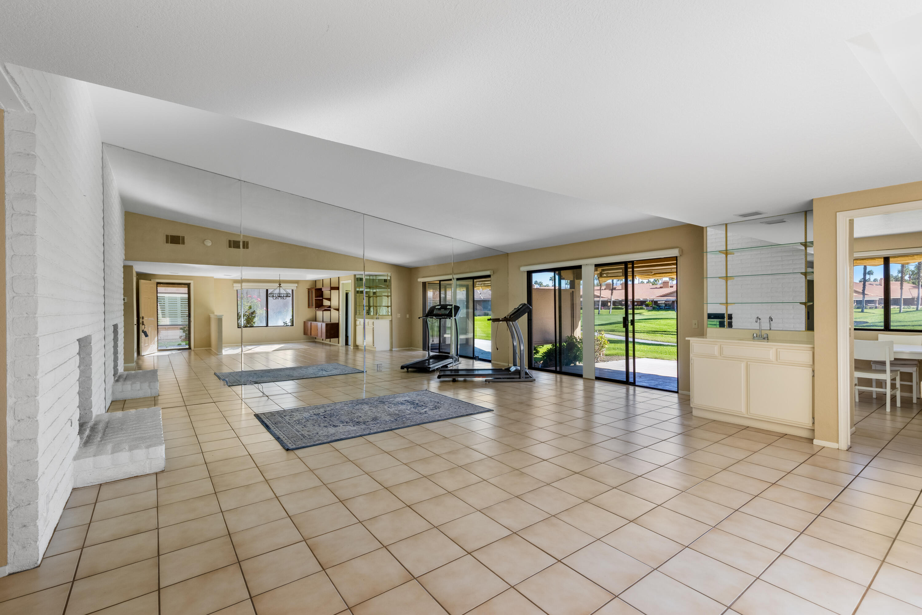 110 Conejo Circle Palm Desert, CA 92260 - Photo 9 of 66 1N4A8961