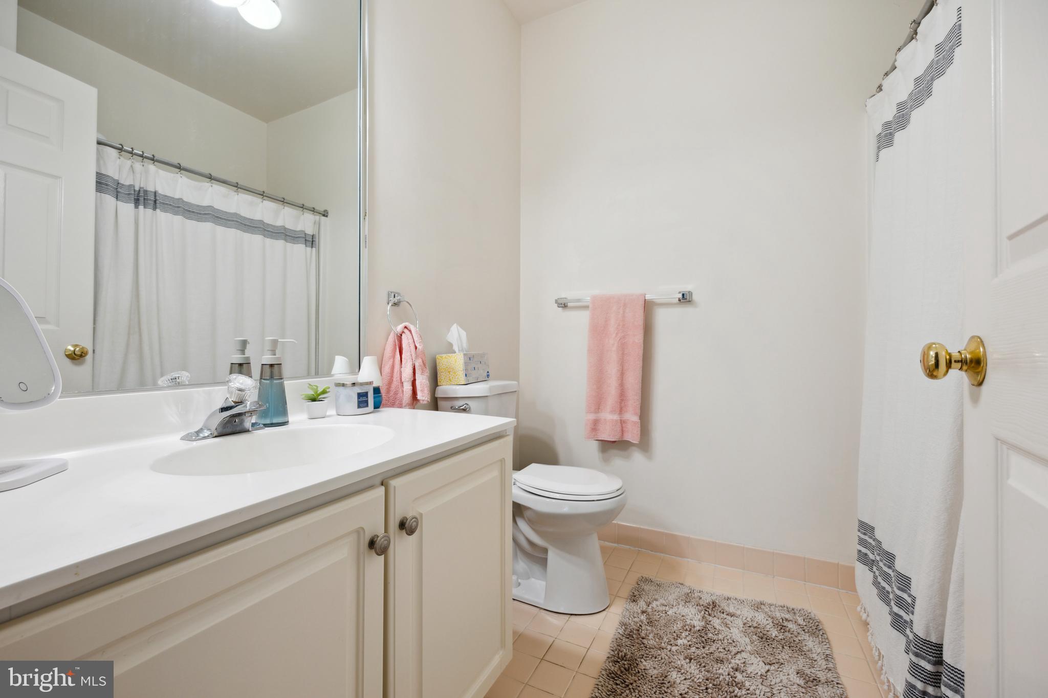 4002 Sterling Road, Unit 152 Yardley, PA 19067 - Photo 8 of 15 Gallery Image 8