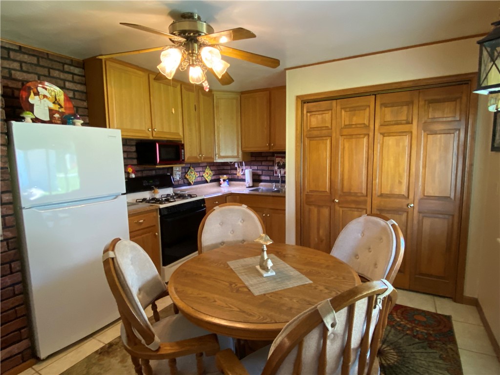 709 South 5th Place Mattoon, IL 61938 - Photo 7 of 30
