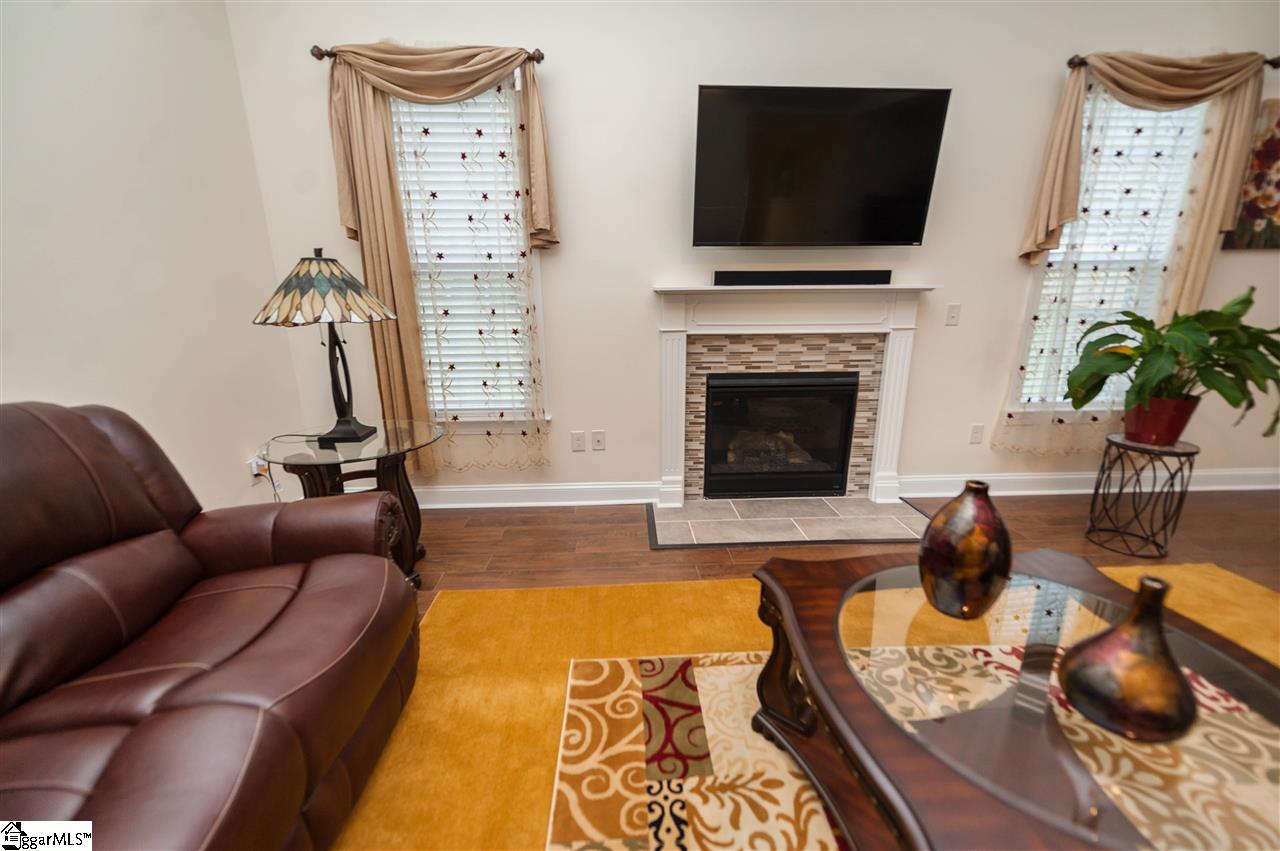 723 Elam Way Moore, SC 29369 - Photo 4 of 32 Gallery Image 4