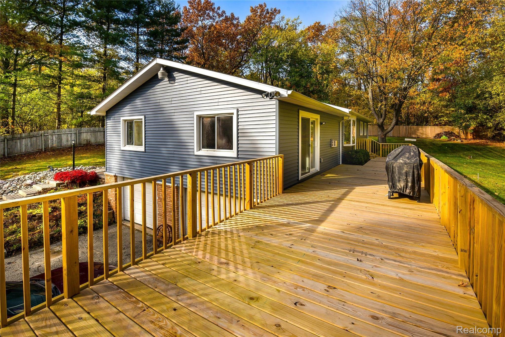 8328 Foster Road Clarkston, MI 48346 - Photo 2 of 60 8328 Foster Road by W Brooks Autumn (35).jpg