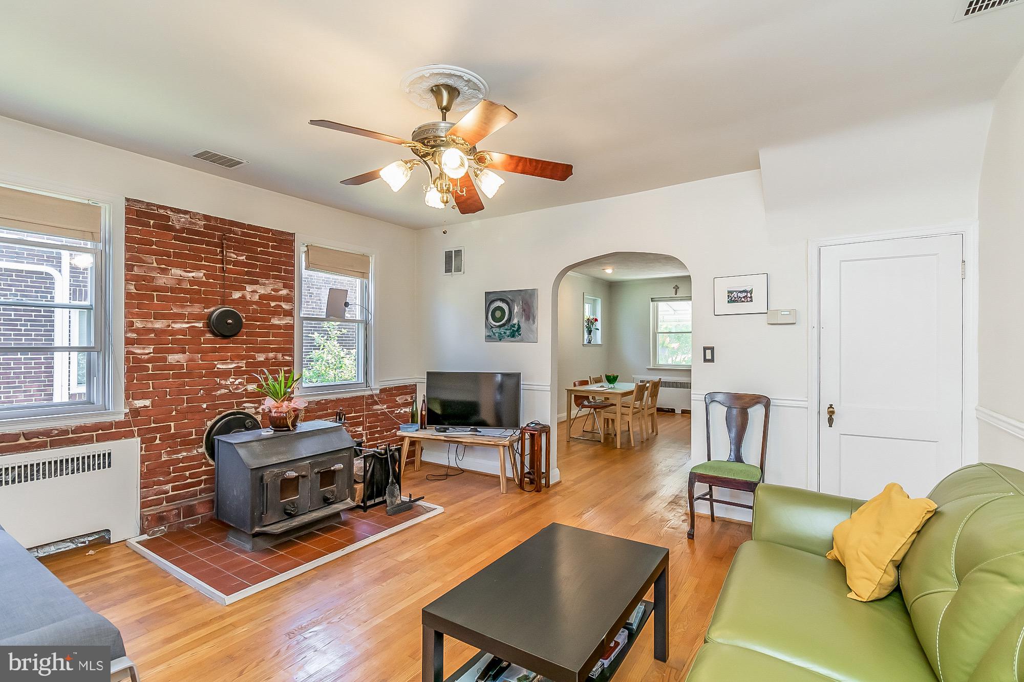 4634 Harcourt Road Baltimore, MD 21214 - Photo 11 of 40 Gallery Image 11