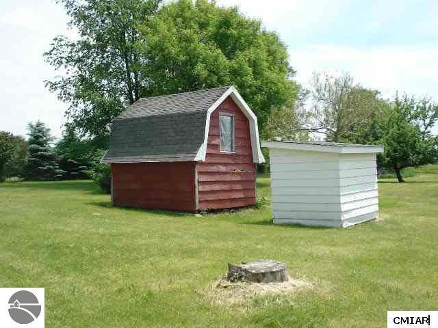 2806 East Millbrook Road Mount Pleasant, MI 48858 - Photo 7 of 8 1770422-6.JPG