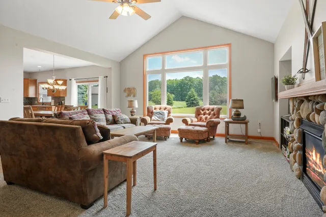 $814,900 | 18863 Meadowlark Road, Thompsonville, MI 49683
