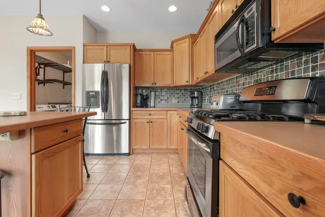 $814,900 | 18863 Meadowlark Road, Thompsonville, MI 49683