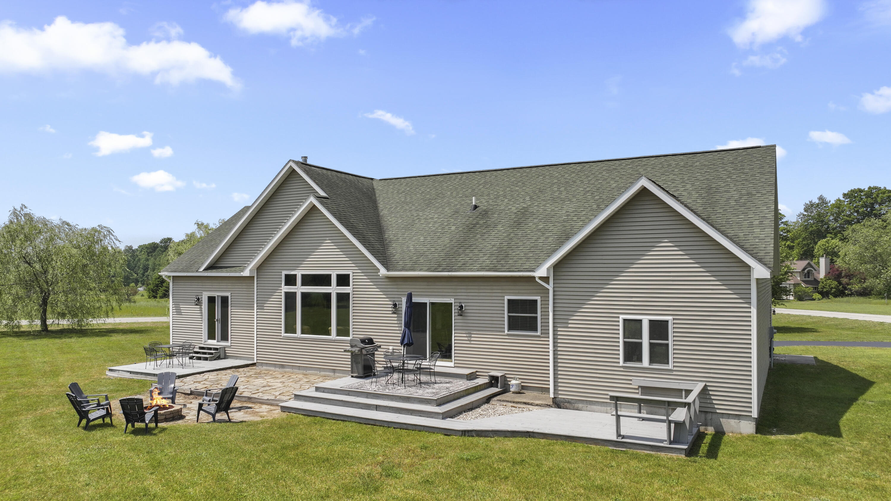 18863 Meadowlark Road Thompsonville, MI 49683 - Photo 4 of 58 DJI_20240617103729_0045_D