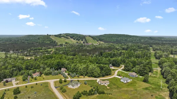 $814,900 | 18863 Meadowlark Road, Thompsonville, MI 49683