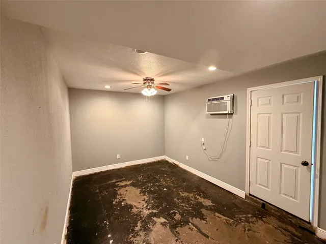$309,000 | 1411 Neptune Lane, Houston, TX 77062