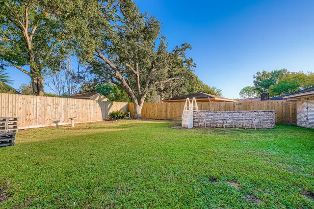 $309,000 | 1411 Neptune Lane, Houston, TX 77062