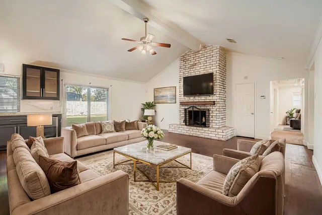 $309,000 | 1411 Neptune Lane, Houston, TX 77062