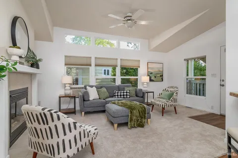 $420,000 | 25 Oceano Place, Novato, CA 94949