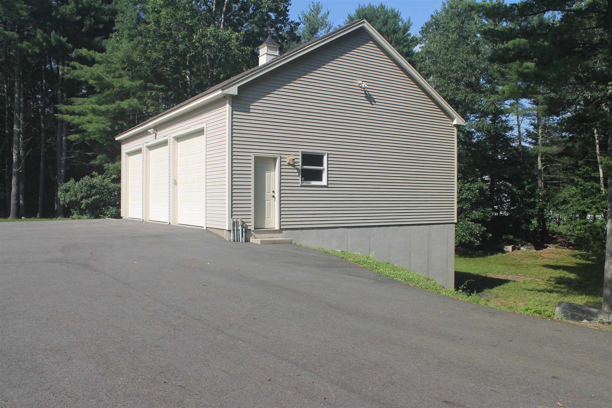 59 Lowell Road Windham, NH 03087 - Photo 29 of 32