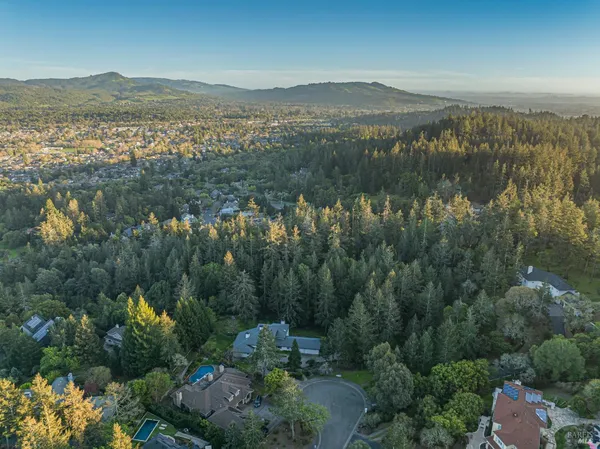 $1,795,000 | 5779 Trailwood Drive, Santa Rosa, CA 95404