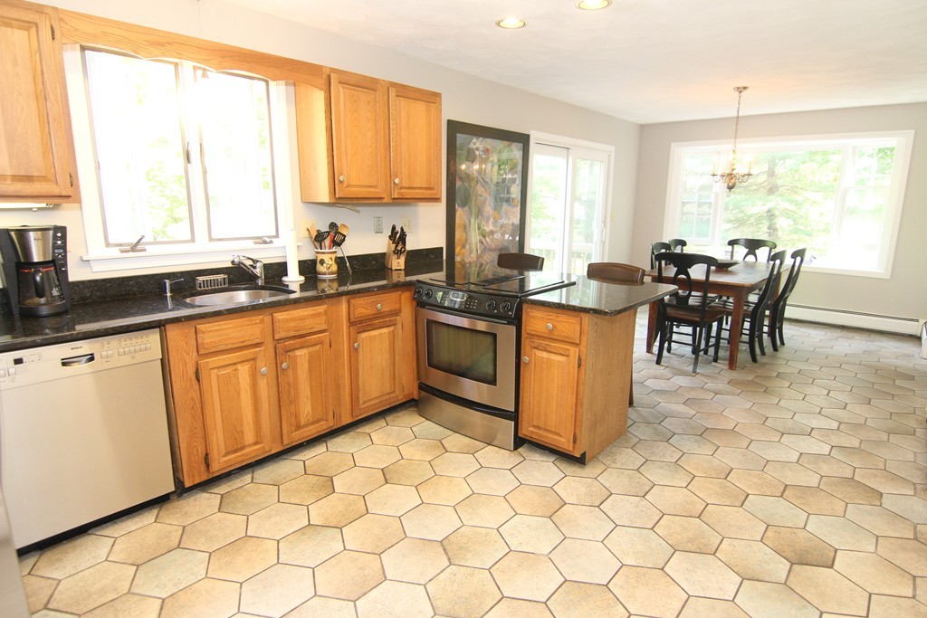 12 Putnam Road Acton, MA 01720 - Photo 6 of 24