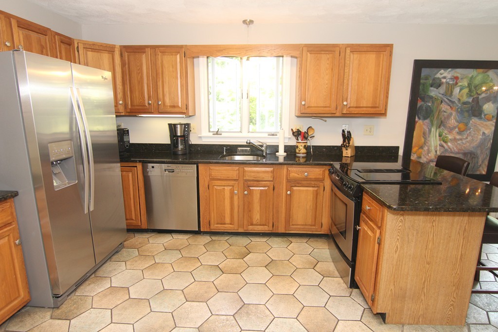 12 Putnam Road Acton, MA 01720 - Photo 7 of 24