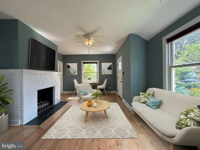 $699,000 | 1611 13th Street South, Arlington, VA 22204