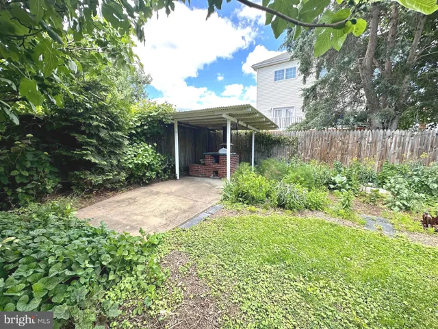 $699,000 | 1611 13th Street South, Arlington, VA 22204