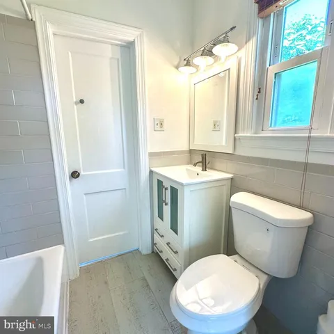 $699,000 | 1611 13th Street South, Arlington, VA 22204