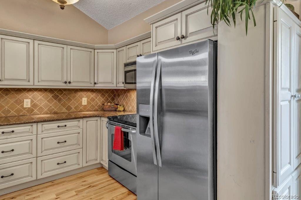629 Wade Road Longmont, CO 80503 - Photo 6 of 28