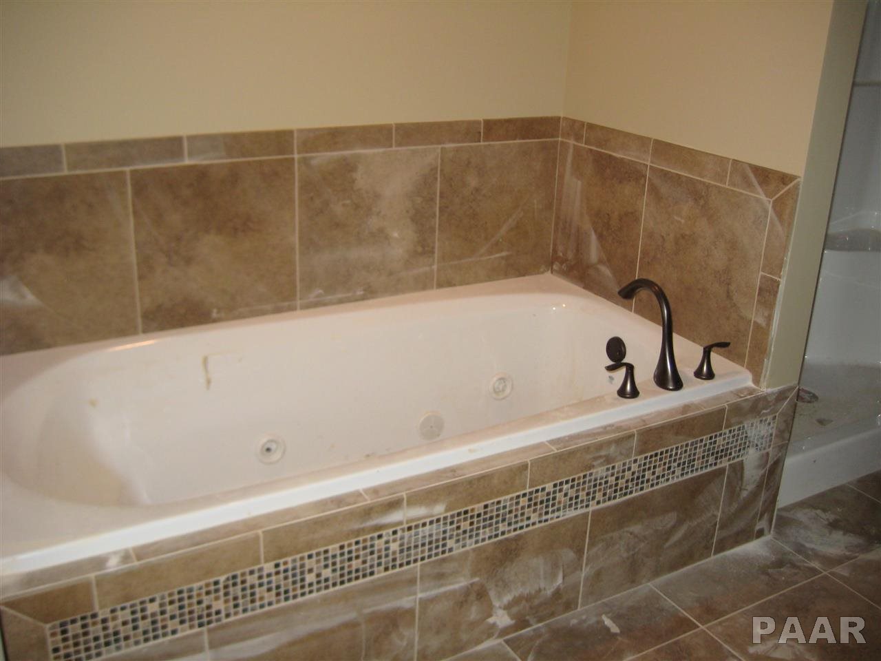 1000 Devonshire Road Washington, IL 61571 - Photo 15 of 22 Gallery Image 15