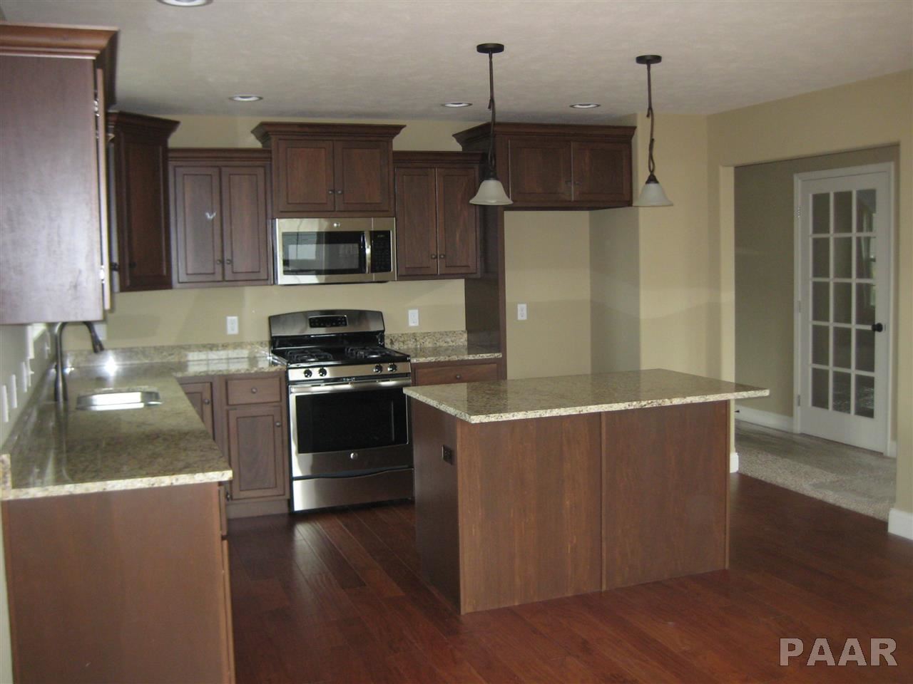 1000 Devonshire Road Washington, IL 61571 - Photo 10 of 22 Gallery Image 10