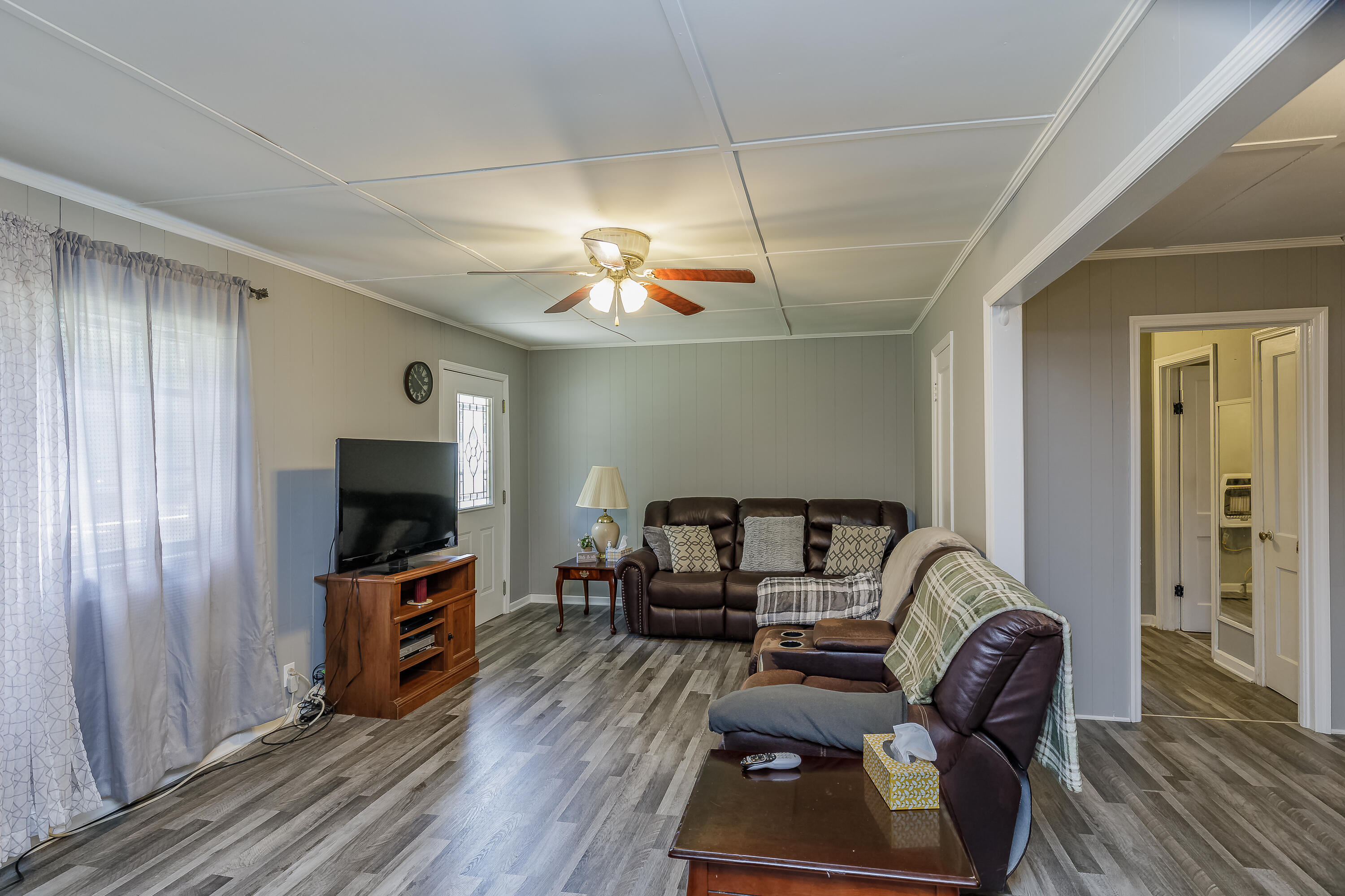 183 Rose Circle Trion, GA 30753 - Photo 2 of 29 Living Area