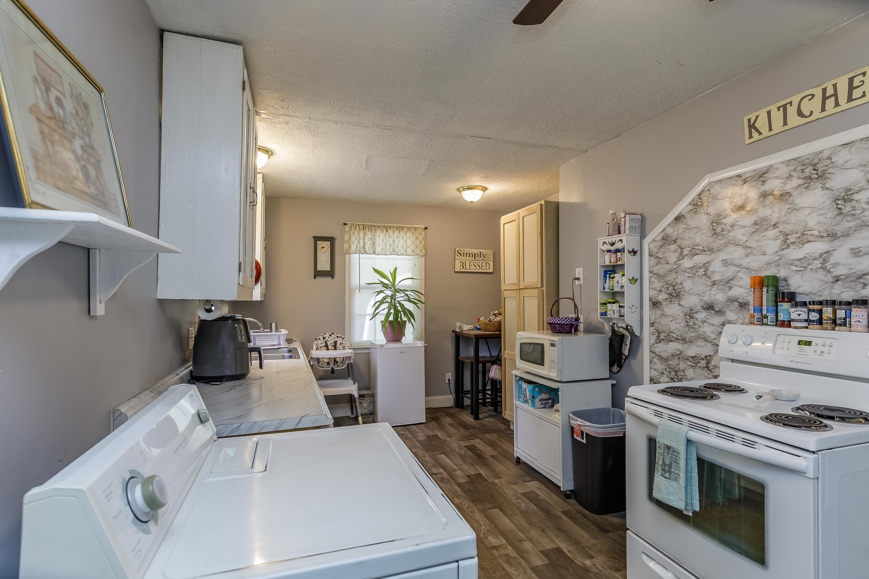 183 Rose Circle Trion, GA 30753 - Photo 9 of 29 Kitchen