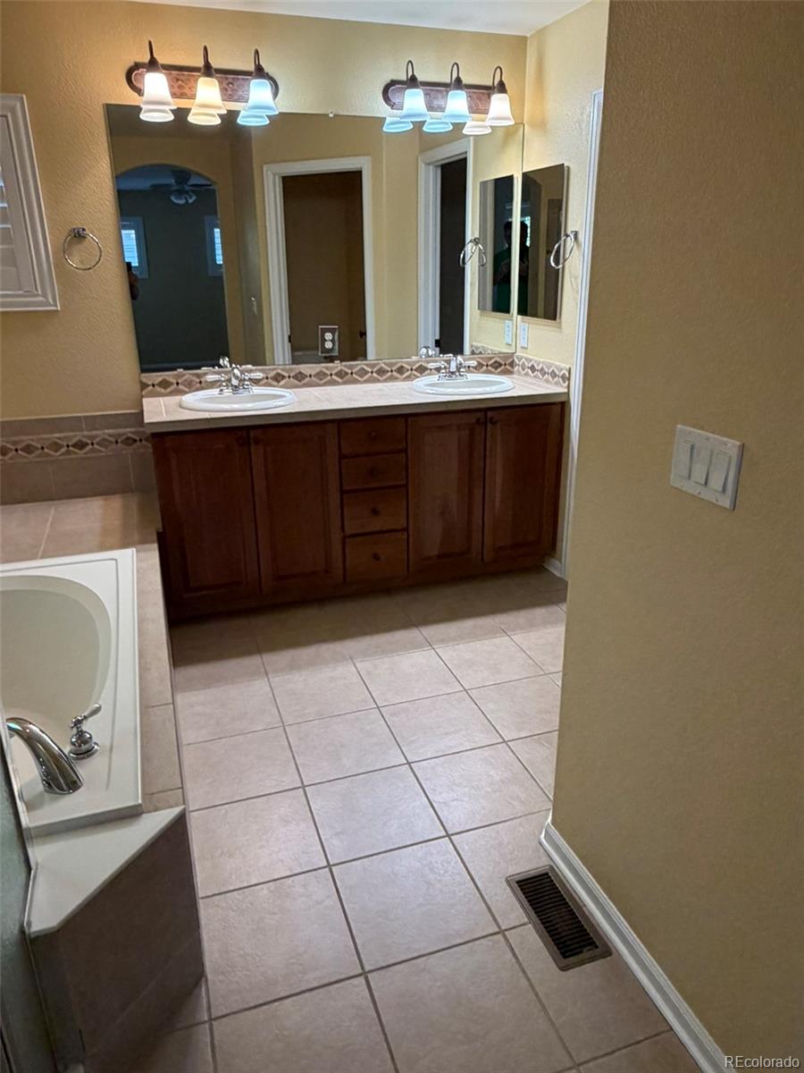 203 Oneida Court Denver, CO 80220 - Photo 12 of 26