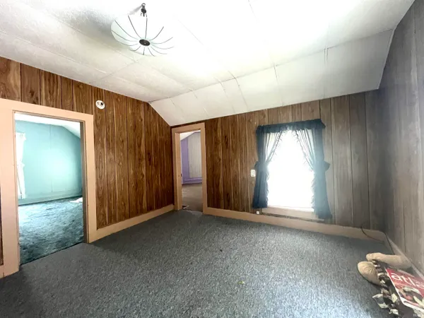 $69,900 | 103 East Riverside Drive, Peru, IN 46970
