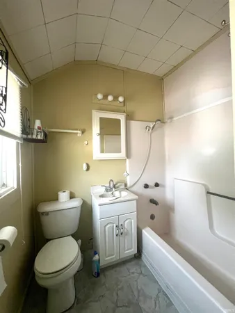 $69,900 | 103 East Riverside Drive, Peru, IN 46970