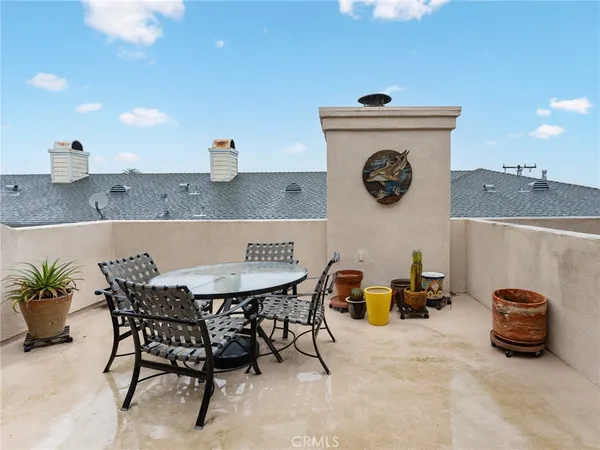 $1,398,000 | 328 Virginia Street, Unit 4, El Segundo, CA 90245