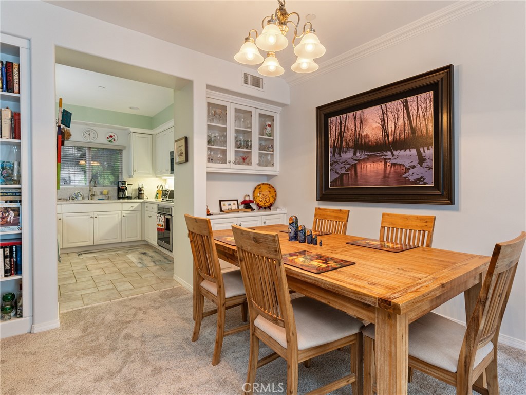 328 Virginia Street, Unit 4 El Segundo, CA 90245 - Photo 9 of 26 a dining room with furniture and window