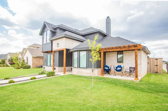 $585,000 | 7802 56th Street, Lubbock, TX 79407