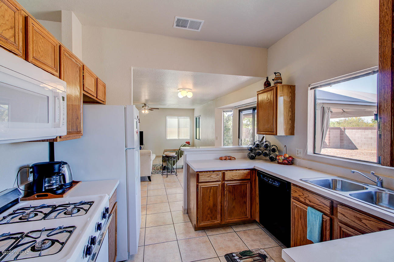 2763 West Sunset Road Tucson, AZ 85741 - Photo 14 of 34