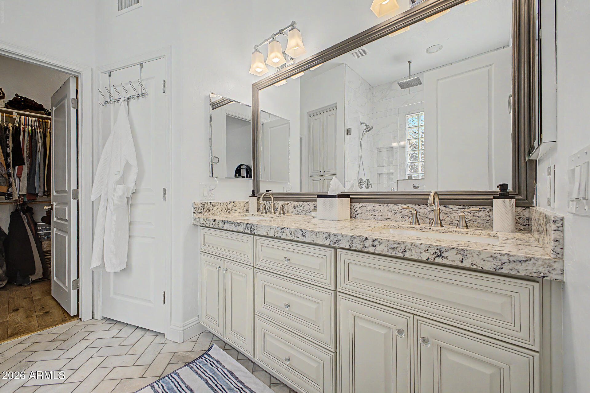 545 South Lemon Court Gilbert, AZ 85296 - Photo 35 of 41 Master Bath