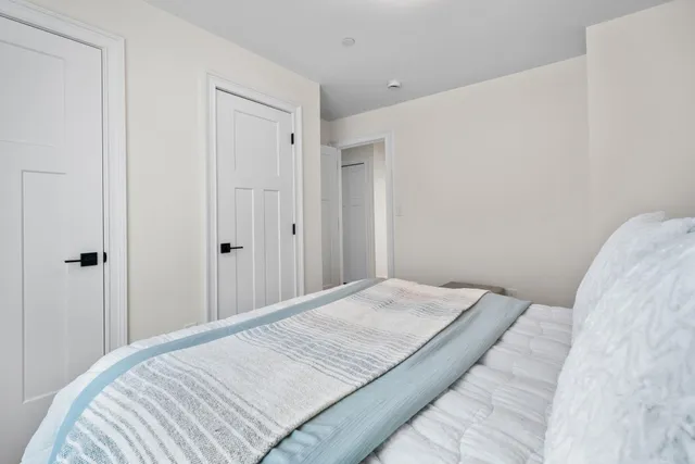 $595,000 | 14 B Mohawk Drive, Londonderry, NH 03053